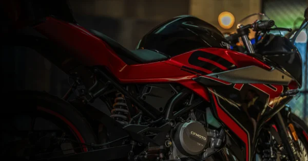 250SR EFI ABS - Imagen de 4
