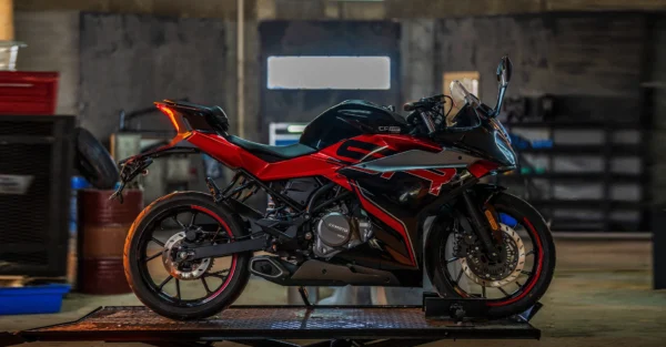 250SR EFI ABS - Imagen de 3